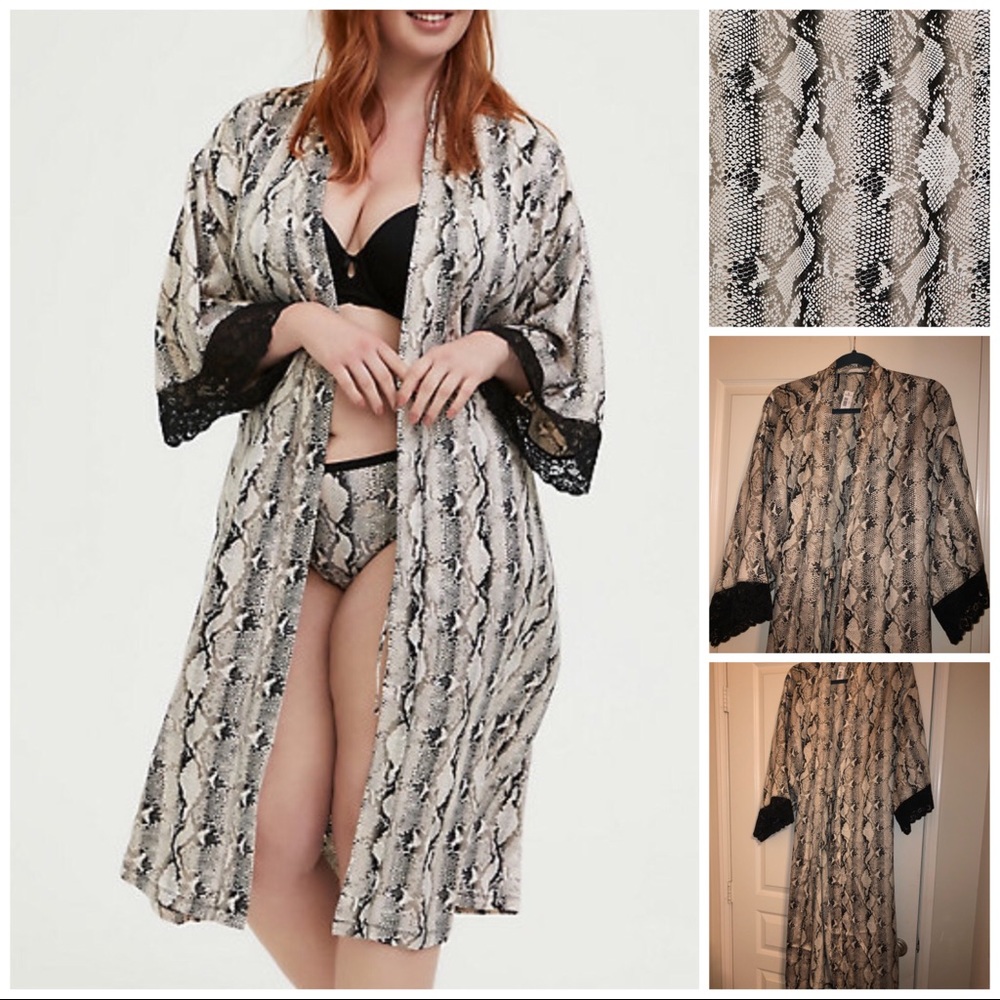 Torrid SnakePrint Satin Robe